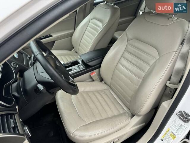 Белый Форд Фьюжн, объемом двигателя 2 л и пробегом 260 тыс. км за 13400 $, фото 14 на Automoto.ua