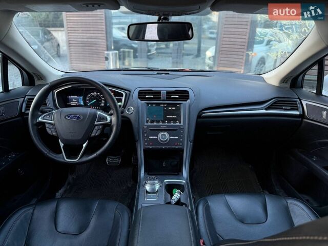 Білий Форд Фьюжен, об'ємом двигуна 0 л та пробігом 165 тис. км за 12990 $, фото 8 на Automoto.ua