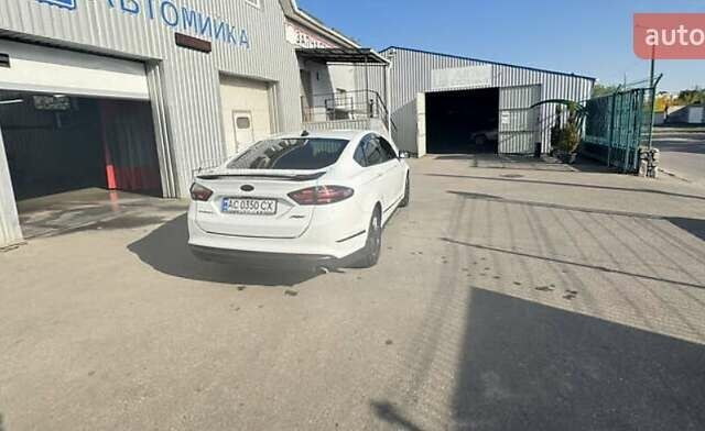 Білий Форд Фьюжен, об'ємом двигуна 2.5 л та пробігом 150 тис. км за 9500 $, фото 2 на Automoto.ua