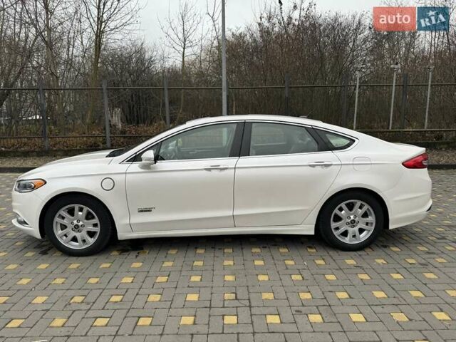 Белый Форд Фьюжн, объемом двигателя 2 л и пробегом 260 тыс. км за 12800 $, фото 9 на Automoto.ua