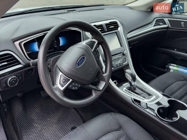 Белый Форд Фьюжн, объемом двигателя 2 л и пробегом 194 тыс. км за 13500 $, фото 19 на Automoto.ua