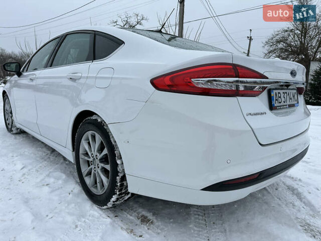 Білий Форд Фьюжен, об'ємом двигуна 2.49 л та пробігом 113 тис. км за 9900 $, фото 6 на Automoto.ua