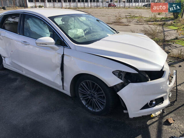 Форд Фьюжн 2016 в Виннице на Automoto.ua Белый Форд Фьюжн, объемом двигателя 2 л и пробегом 167 тыс. км за 4500 $, фото 2 на Automoto.ua