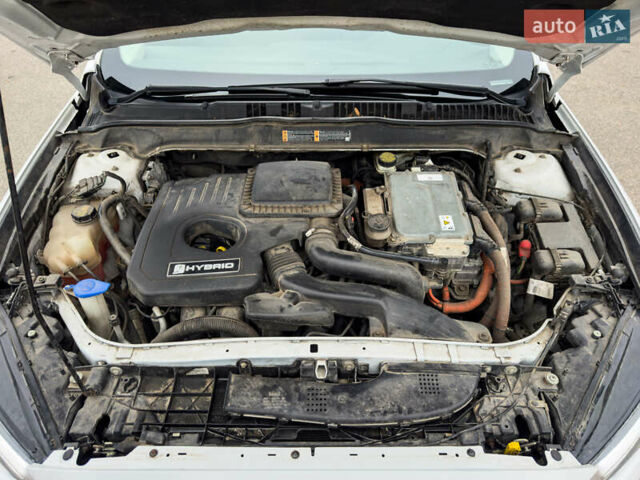 Белый Форд Фьюжн, объемом двигателя 2 л и пробегом 194 тыс. км за 13500 $, фото 32 на Automoto.ua