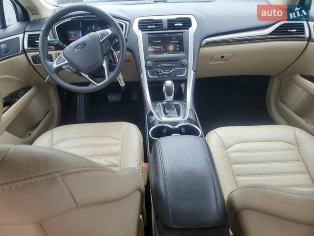 Белый Форд Фьюжн, объемом двигателя 2 л и пробегом 145 тыс. км за 2900 $, фото 7 на Automoto.ua