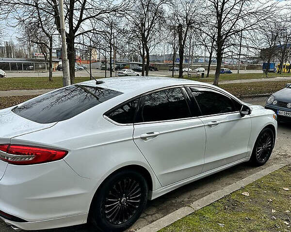 Белый Форд Фьюжн, объемом двигателя 2.49 л и пробегом 95 тыс. км за 12000 $, фото 2 на Automoto.ua