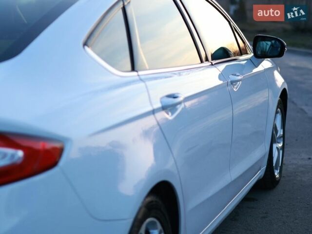 Белый Форд Фьюжн, объемом двигателя 2.49 л и пробегом 125 тыс. км за 13500 $, фото 11 на Automoto.ua