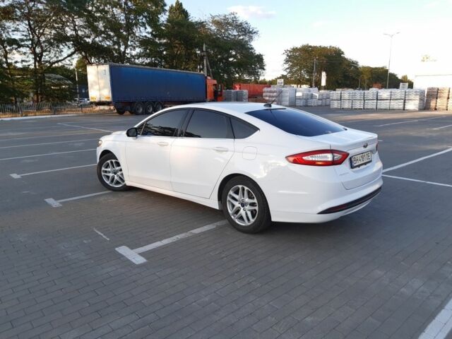 Білий Форд Фьюжен, об'ємом двигуна 2.5 л та пробігом 150 тис. км за 10200 $, фото 3 на Automoto.ua