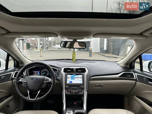 Белый Форд Фьюжн, объемом двигателя 2 л и пробегом 260 тыс. км за 13400 $, фото 30 на Automoto.ua