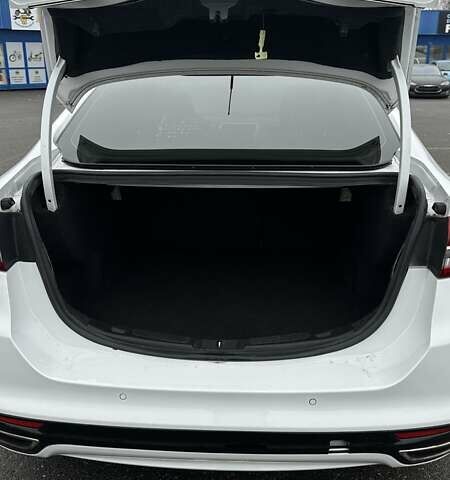 Білий Форд Фьюжен, об'ємом двигуна 2 л та пробігом 126 тис. км за 12000 $, фото 28 на Automoto.ua