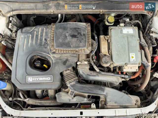 Белый Форд Фьюжн, объемом двигателя 2 л и пробегом 194 тыс. км за 13500 $, фото 33 на Automoto.ua