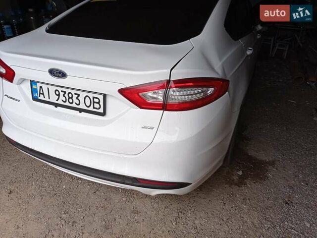 Білий Форд Фьюжен, об'ємом двигуна 2.49 л та пробігом 167 тис. км за 10900 $, фото 7 на Automoto.ua