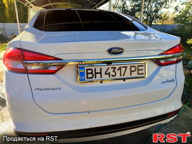 Форд Фьюжн 2016 в Киеве на Automoto.ua Белый Форд Фьюжн, объемом двигателя 2 л и пробегом 172 тыс. км за 13200 $, фото 6 на Automoto.ua