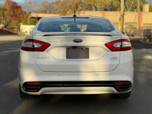 Білий Форд Фьюжен, об'ємом двигуна 2 л та пробігом 77 тис. км за 6200 $, фото 6 на Automoto.ua