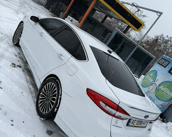 Белый Форд Фьюжн, объемом двигателя 2 л и пробегом 116 тыс. км за 11500 $, фото 5 на Automoto.ua