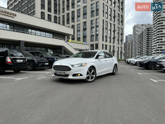 Белый Форд Фьюжн, объемом двигателя 2.49 л и пробегом 206 тыс. км за 10500 $, фото 1 на Automoto.ua