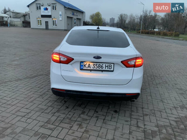 Белый Форд Фьюжн, объемом двигателя 2.5 л и пробегом 160 тыс. км за 10200 $, фото 5 на Automoto.ua