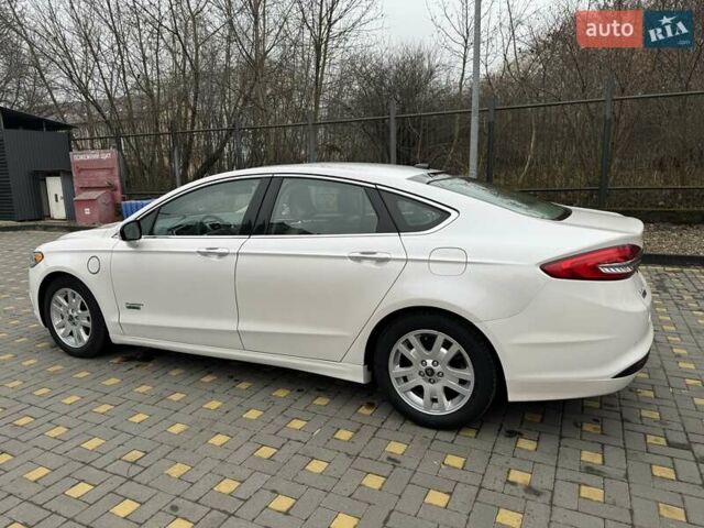 Белый Форд Фьюжн, объемом двигателя 2 л и пробегом 260 тыс. км за 13400 $, фото 8 на Automoto.ua