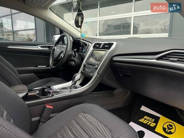 Білий Форд Фьюжен, об'ємом двигуна 2.49 л та пробігом 151 тис. км за 11200 $, фото 20 на Automoto.ua