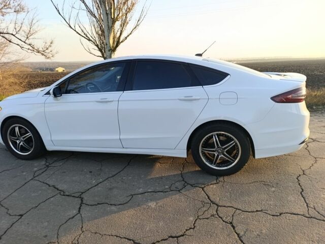 Білий Форд Фьюжен, об'ємом двигуна 1.5 л та пробігом 182 тис. км за 9800 $, фото 9 на Automoto.ua