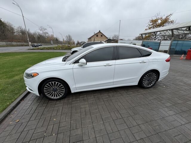 Белый Форд Фьюжн, объемом двигателя 2 л и пробегом 236 тыс. км за 13499 $, фото 4 на Automoto.ua