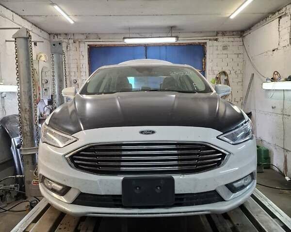 Белый Форд Фьюжн, объемом двигателя 2 л и пробегом 178 тыс. км за 15500 $, фото 5 на Automoto.ua