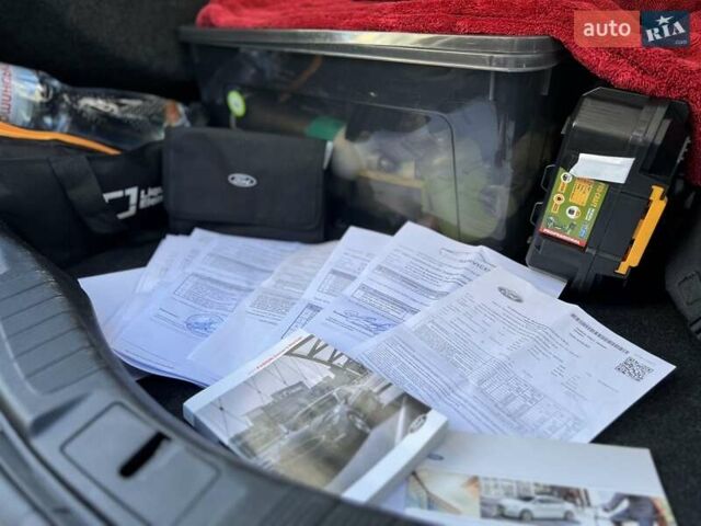 Білий Форд Фьюжен, об'ємом двигуна 2 л та пробігом 128 тис. км за 19000 $, фото 34 на Automoto.ua