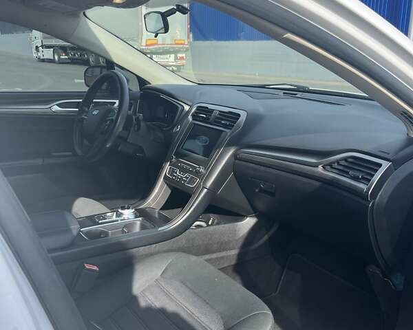 Белый Форд Фьюжн, объемом двигателя 2.49 л и пробегом 153 тыс. км за 11200 $, фото 15 на Automoto.ua