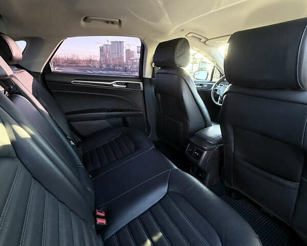 Белый Форд Фьюжн, объемом двигателя 2 л и пробегом 164 тыс. км за 13500 $, фото 19 на Automoto.ua