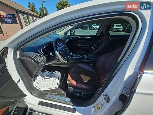 Белый Форд Фьюжн, объемом двигателя 2 л и пробегом 124 тыс. км за 9000 $, фото 6 на Automoto.ua