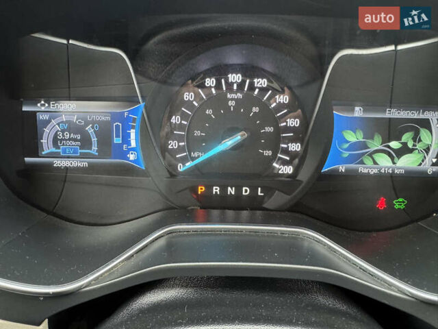 Білий Форд Фьюжен, об'ємом двигуна 2 л та пробігом 259 тис. км за 12499 $, фото 58 на Automoto.ua