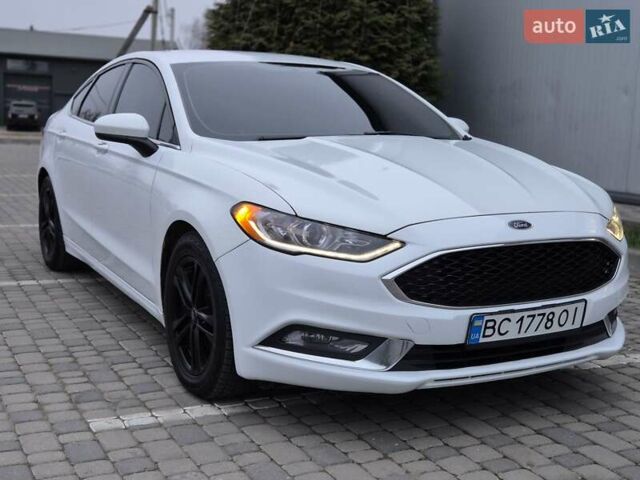 Белый Форд Фьюжн, объемом двигателя 2.49 л и пробегом 204 тыс. км за 12999 $, фото 4 на Automoto.ua