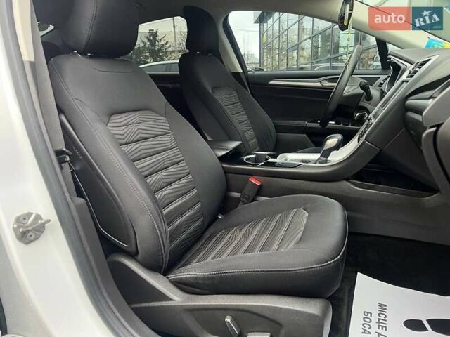 Білий Форд Фьюжен, об'ємом двигуна 2.5 л та пробігом 151 тис. км за 11200 $, фото 21 на Automoto.ua