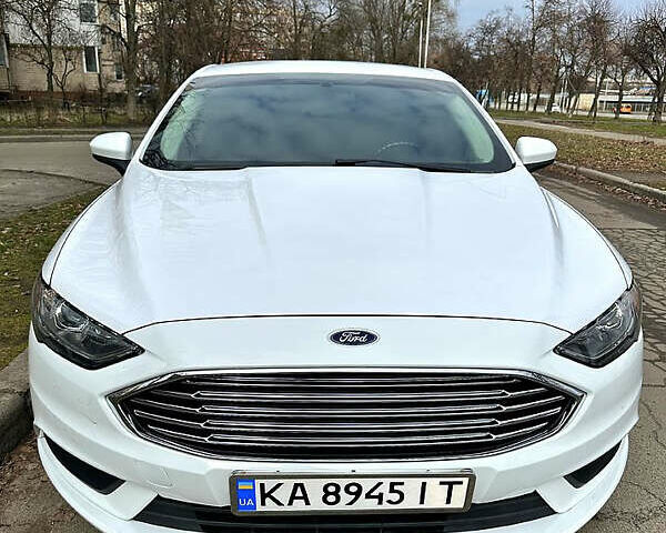 Белый Форд Фьюжн, объемом двигателя 2.49 л и пробегом 95 тыс. км за 12000 $, фото 4 на Automoto.ua