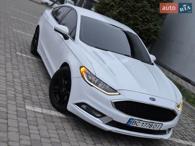 Белый Форд Фьюжн, объемом двигателя 2.49 л и пробегом 204 тыс. км за 12999 $, фото 1 на Automoto.ua