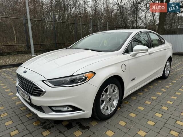 Белый Форд Фьюжн, объемом двигателя 2 л и пробегом 260 тыс. км за 13400 $, фото 11 на Automoto.ua