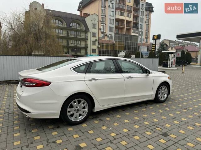 Белый Форд Фьюжн, объемом двигателя 2 л и пробегом 260 тыс. км за 13400 $, фото 5 на Automoto.ua