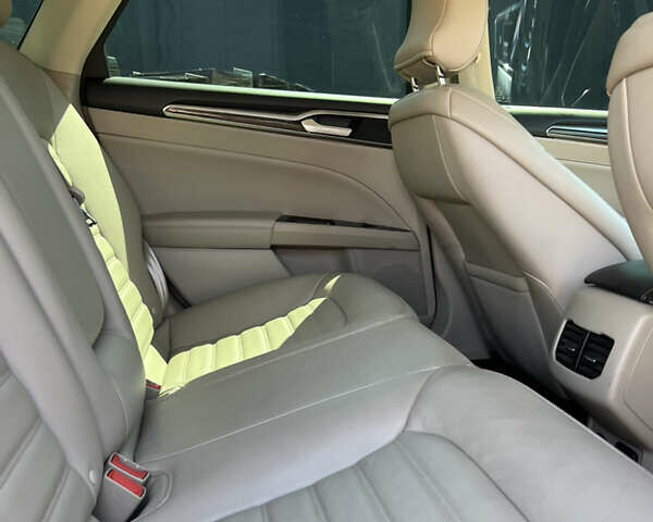 Білий Форд Фьюжен, об'ємом двигуна 2 л та пробігом 105 тис. км за 16800 $, фото 9 на Automoto.ua
