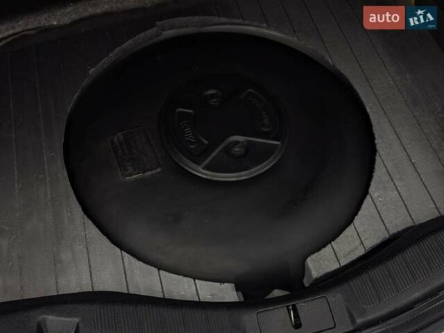 Белый Форд Фьюжн, объемом двигателя 2.5 л и пробегом 127 тыс. км за 10500 $, фото 21 на Automoto.ua
