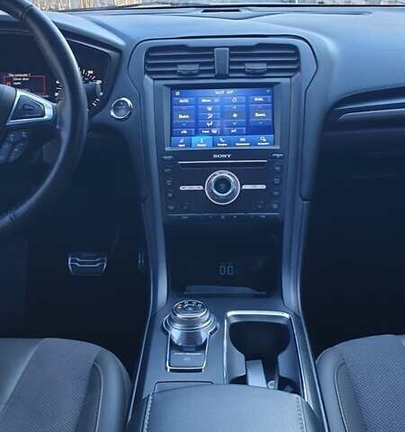 Білий Форд Фьюжен, об'ємом двигуна 2.69 л та пробігом 60 тис. км за 15200 $, фото 7 на Automoto.ua