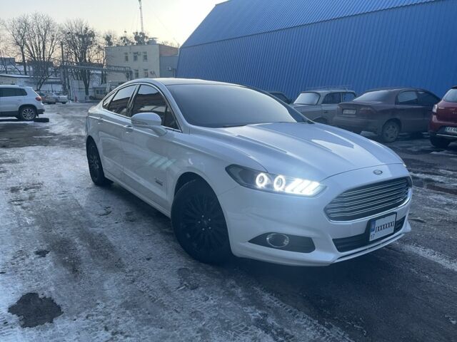 Белый Форд Фьюжн, объемом двигателя 2 л и пробегом 260 тыс. км за 11800 $, фото 9 на Automoto.ua
