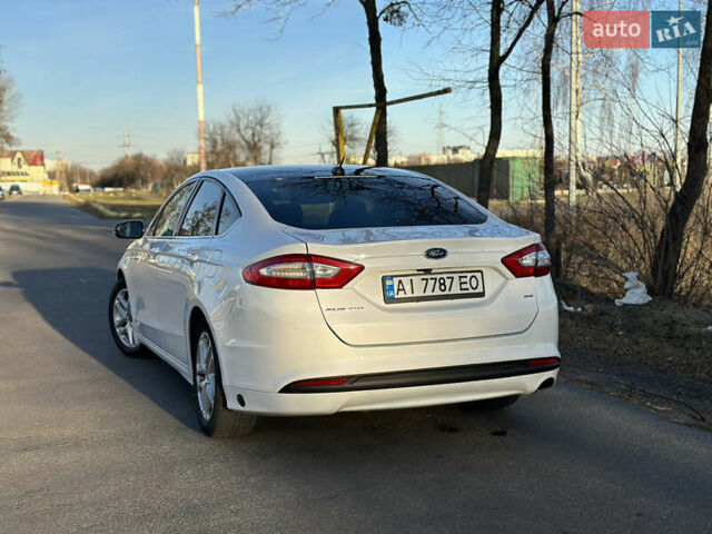 Білий Форд Фьюжен, об'ємом двигуна 2.49 л та пробігом 182 тис. км за 9900 $, фото 3 на Automoto.ua