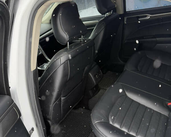 Белый Форд Фьюжн, объемом двигателя 2 л и пробегом 116 тыс. км за 11500 $, фото 9 на Automoto.ua