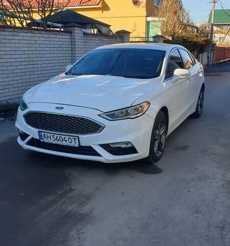 Білий Форд Фьюжен, об'ємом двигуна 2.69 л та пробігом 60 тис. км за 15200 $, фото 1 на Automoto.ua