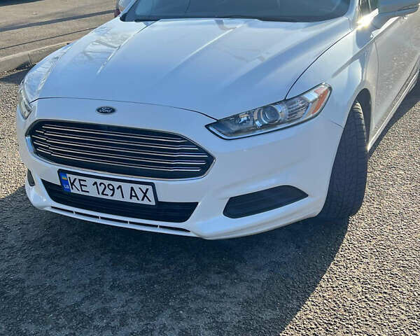 Белый Форд Фьюжн, объемом двигателя 2.5 л и пробегом 116 тыс. км за 11500 $, фото 2 на Automoto.ua