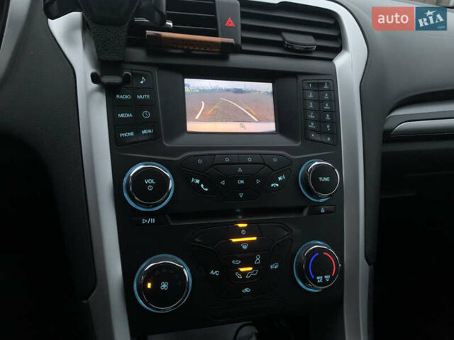 Белый Форд Фьюжн, объемом двигателя 2.5 л и пробегом 160 тыс. км за 10200 $, фото 24 на Automoto.ua