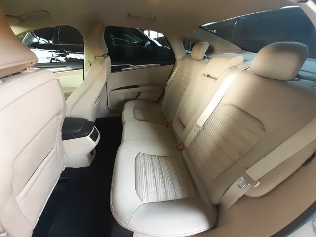 Білий Форд Фьюжен, об'ємом двигуна 2.5 л та пробігом 150 тис. км за 10200 $, фото 5 на Automoto.ua