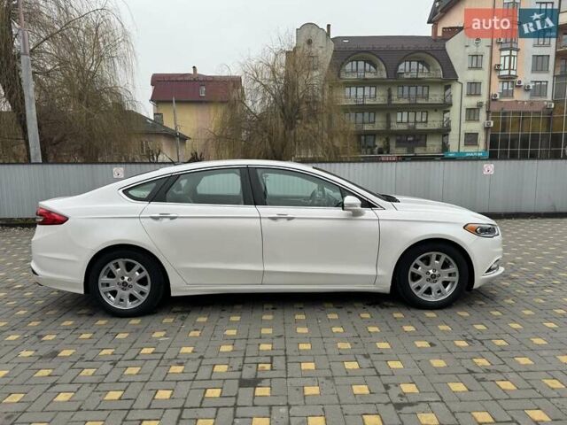 Белый Форд Фьюжн, объемом двигателя 2 л и пробегом 260 тыс. км за 13400 $, фото 4 на Automoto.ua