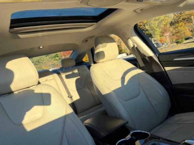 Белый Форд Фьюжн, объемом двигателя 2 л и пробегом 70 тыс. км за 9500 $, фото 10 на Automoto.ua