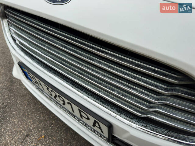 Белый Форд Фьюжн, объемом двигателя 2 л и пробегом 194 тыс. км за 13500 $, фото 4 на Automoto.ua